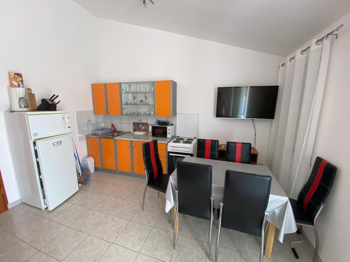 Apartmani Anita Starigrad Paklenica Exteriér fotografie