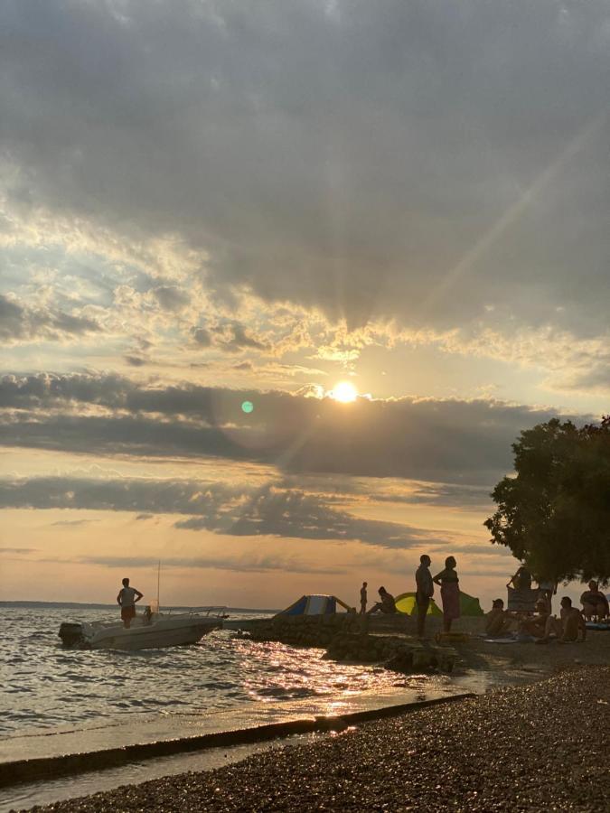 Apartmani Anita Starigrad Paklenica Exteriér fotografie